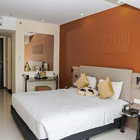 Verse Hotel Чиребон Экстерьер фото